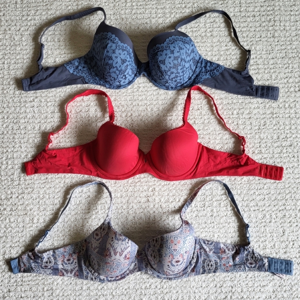 Victoria Secret Bra Bundle 34D set of 3 red, blue lace, floral, soft adjustable